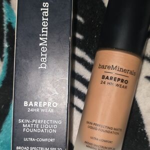 bareMinerals BAREPRO Matte Liquid Foundation - Warm Beige